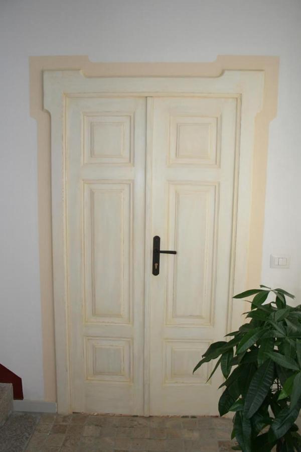 Guest House Le Gemelle Luras Esterno foto
